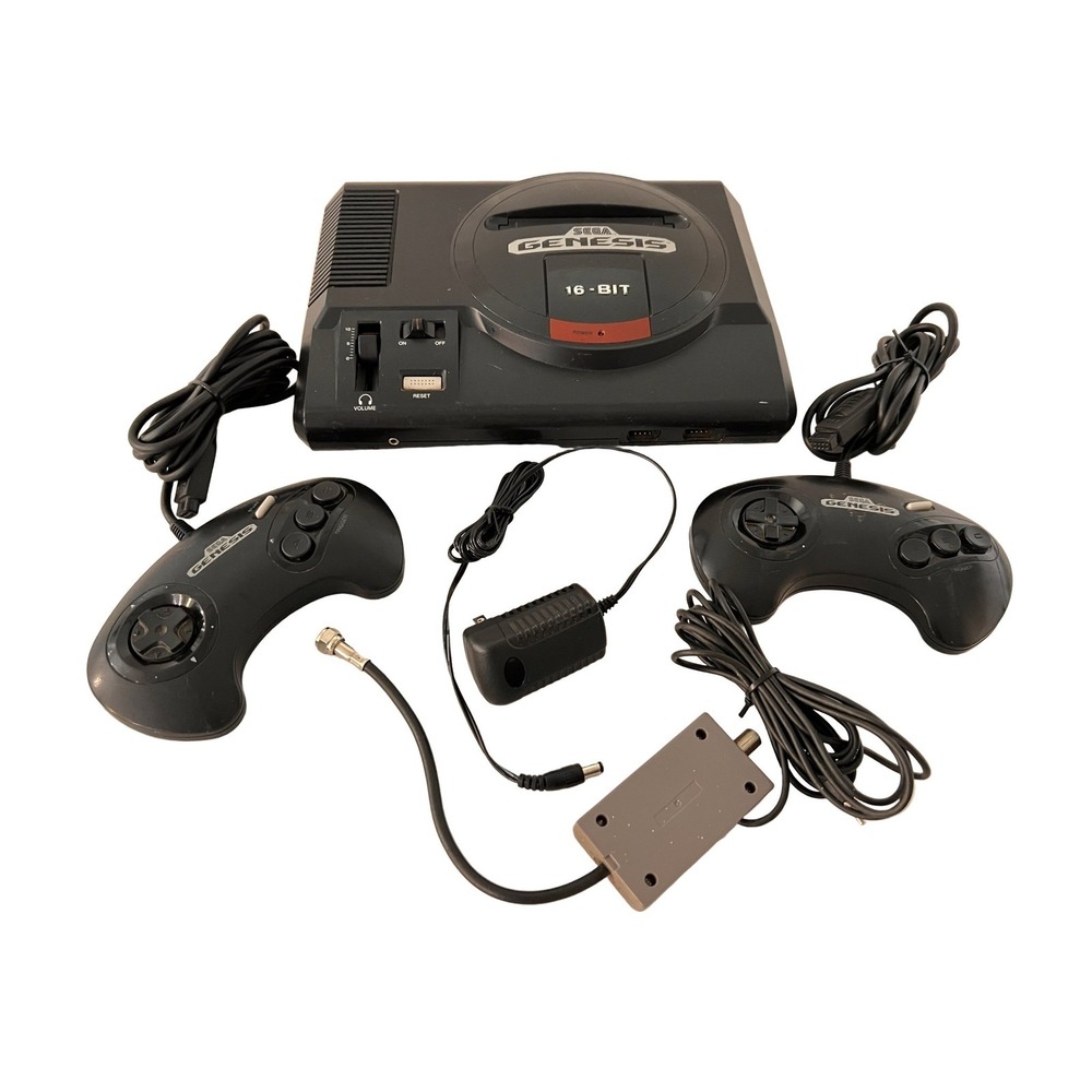 Sega Genesis 1601 Video Game Console 16 Bit Black w/ Games & 2 Controllers
